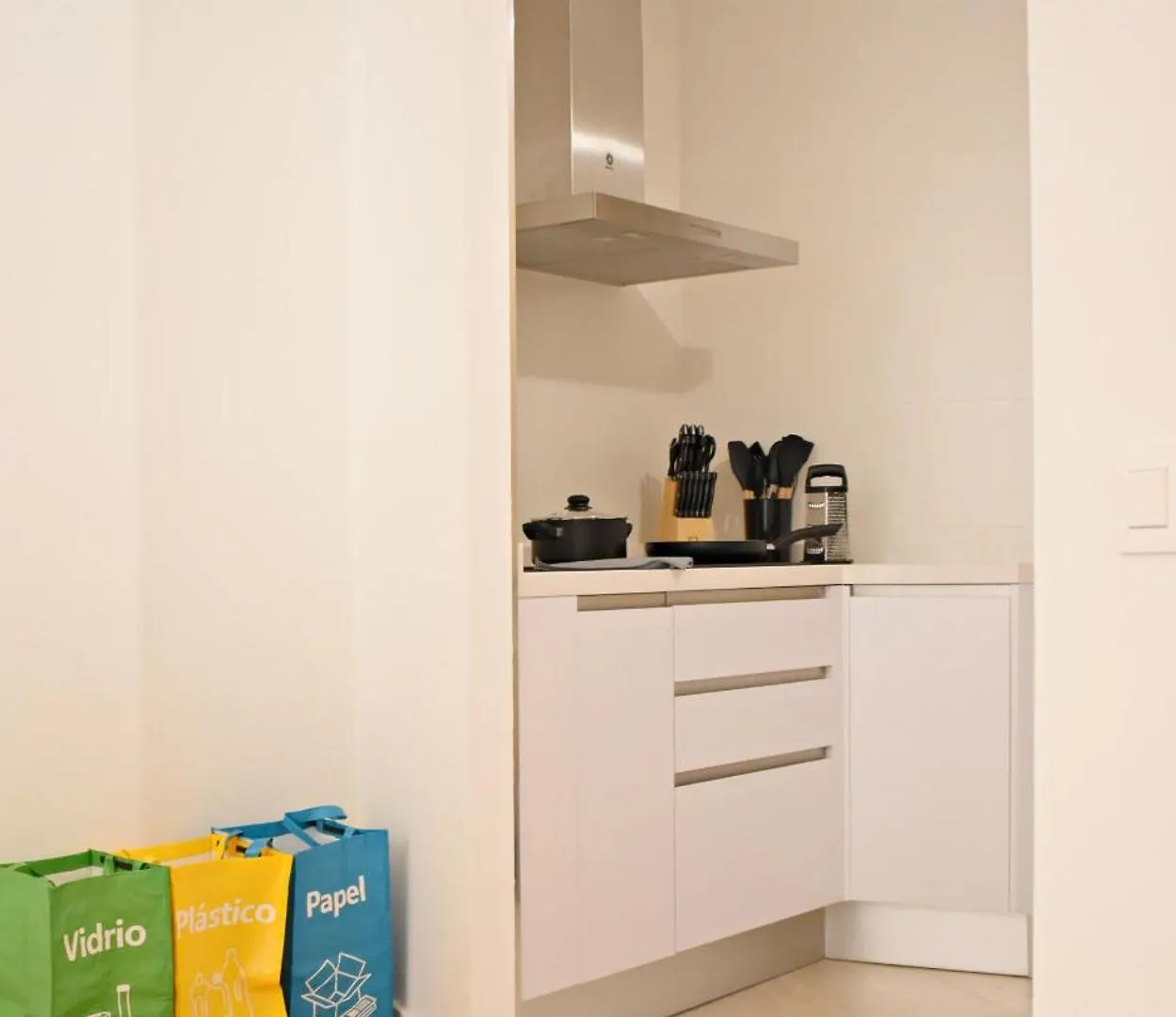 Precioso Apartamento Con Parking En El Centro De Malaga 0*,