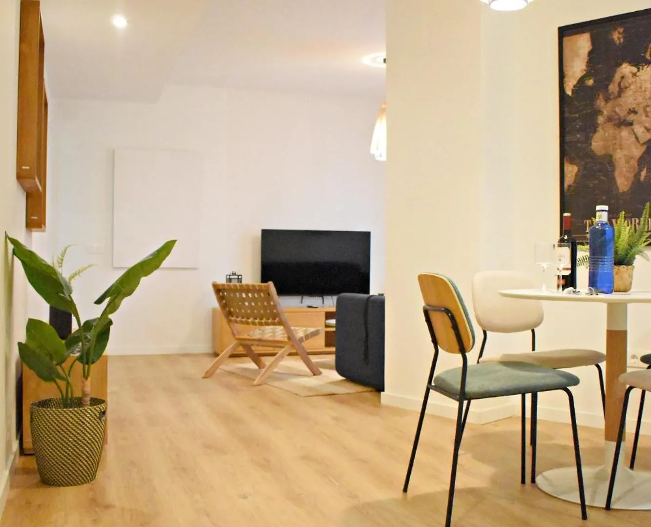 Precioso Apartamento Con Parking En El Centro De Malaga 0*,